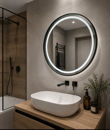 Дзеркало в тонкій металевій рамі з Led підсвічуванням. 4719 фото